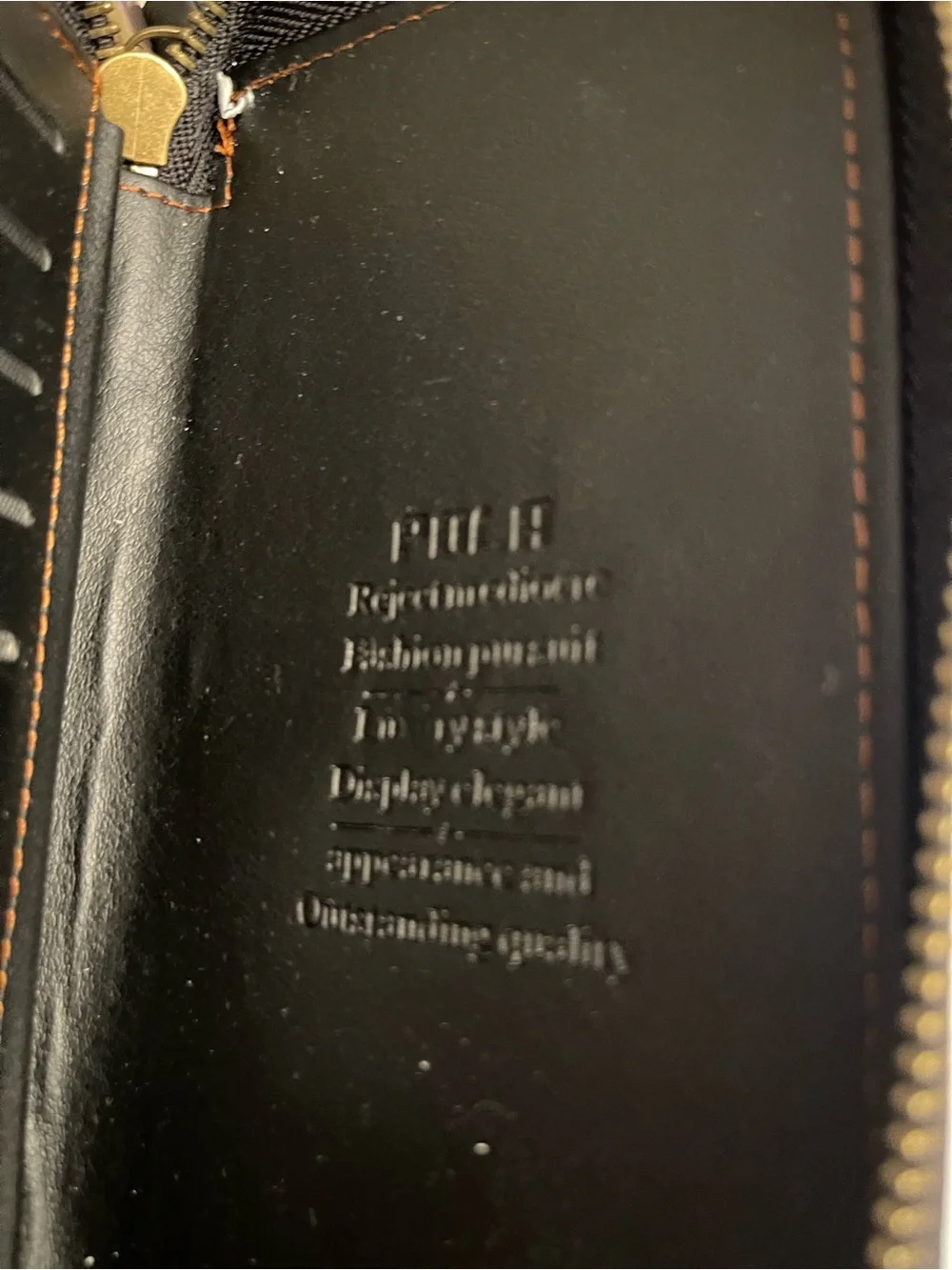 Pur Black Leather Zip-Top Men's Wallet with Brown Stitching